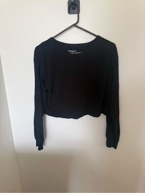 Fabletics Black Long Sleeve Cropped Tee